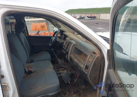 2018 Ram 2500 Tradesman 4X4 6'4 Box from USA, damaged, VIN 3C6UR5CL1JG303366